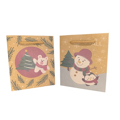 BOLSA DE REGALO NAVIDEÑA KRAFT 13 X 15CM DISEÑOS