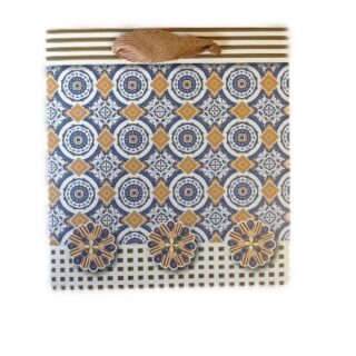 BOLSA DE REGALO VARIOS DISEÑOS 14 X 7 X 15 CM